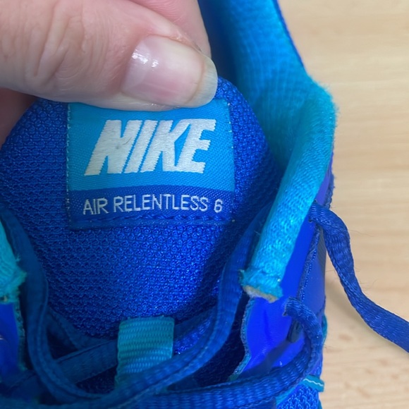 Royal Blue Nike Air Relentless 6 sneaker. Great condition. - Picture 7 of 7